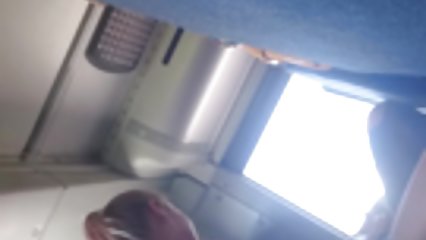 Transexual rubia chupa su polla y luego le toca a ella