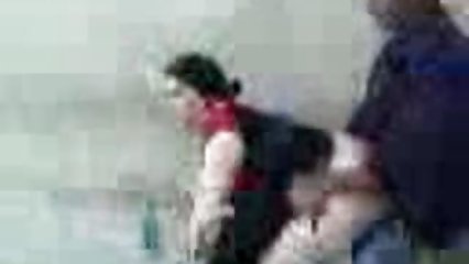 Joven polla rams abren las mamás hoyos