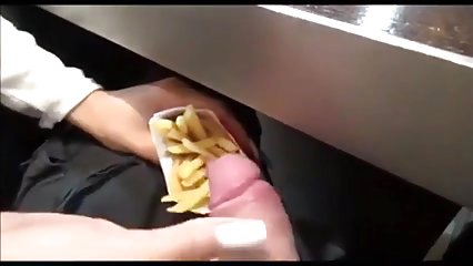 Cachonda ébano coño sostiene su roseta sumisa