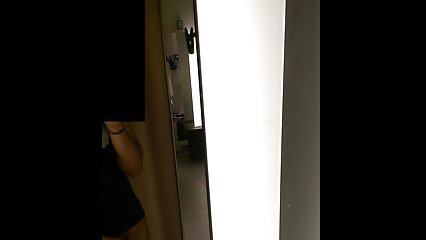 La rubia no se cansa de su polla.