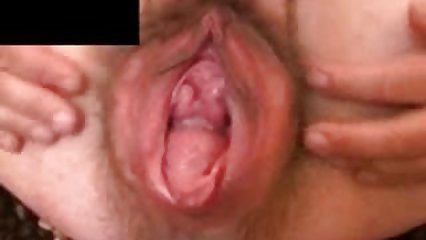 Pornstar tetona juega con dos pollas calientes